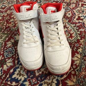 Fila’s Men’s Shoe(Size 11)